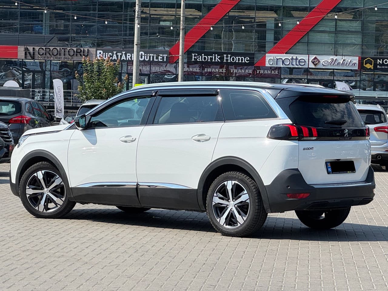 Peugeot 5008 2018 — Миниатюра 4