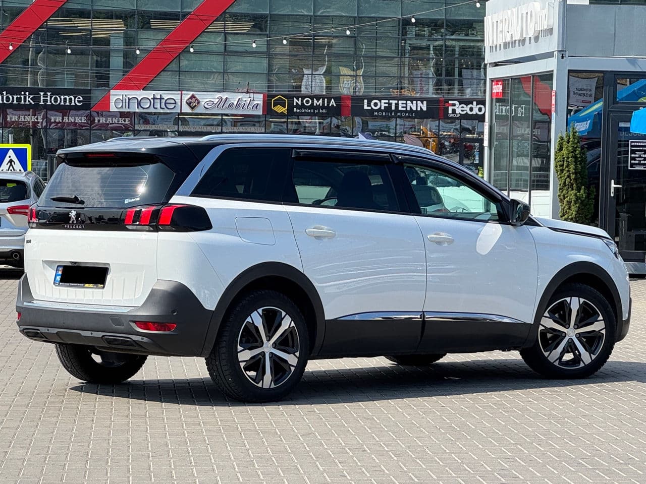 Peugeot 5008 2018 — Миниатюра 3
