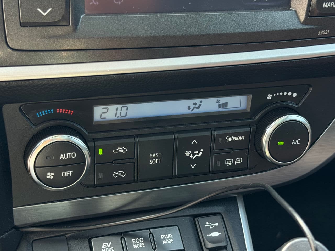Toyota Auris 2014 — Миниатюра 11