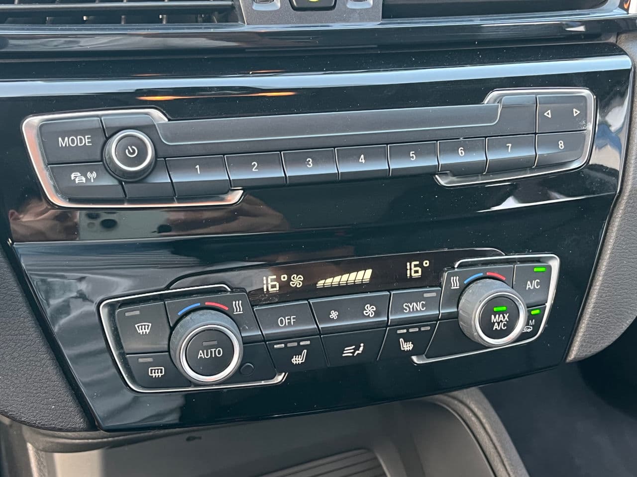 2020 BMW X1 1.6D — Miniatură 12