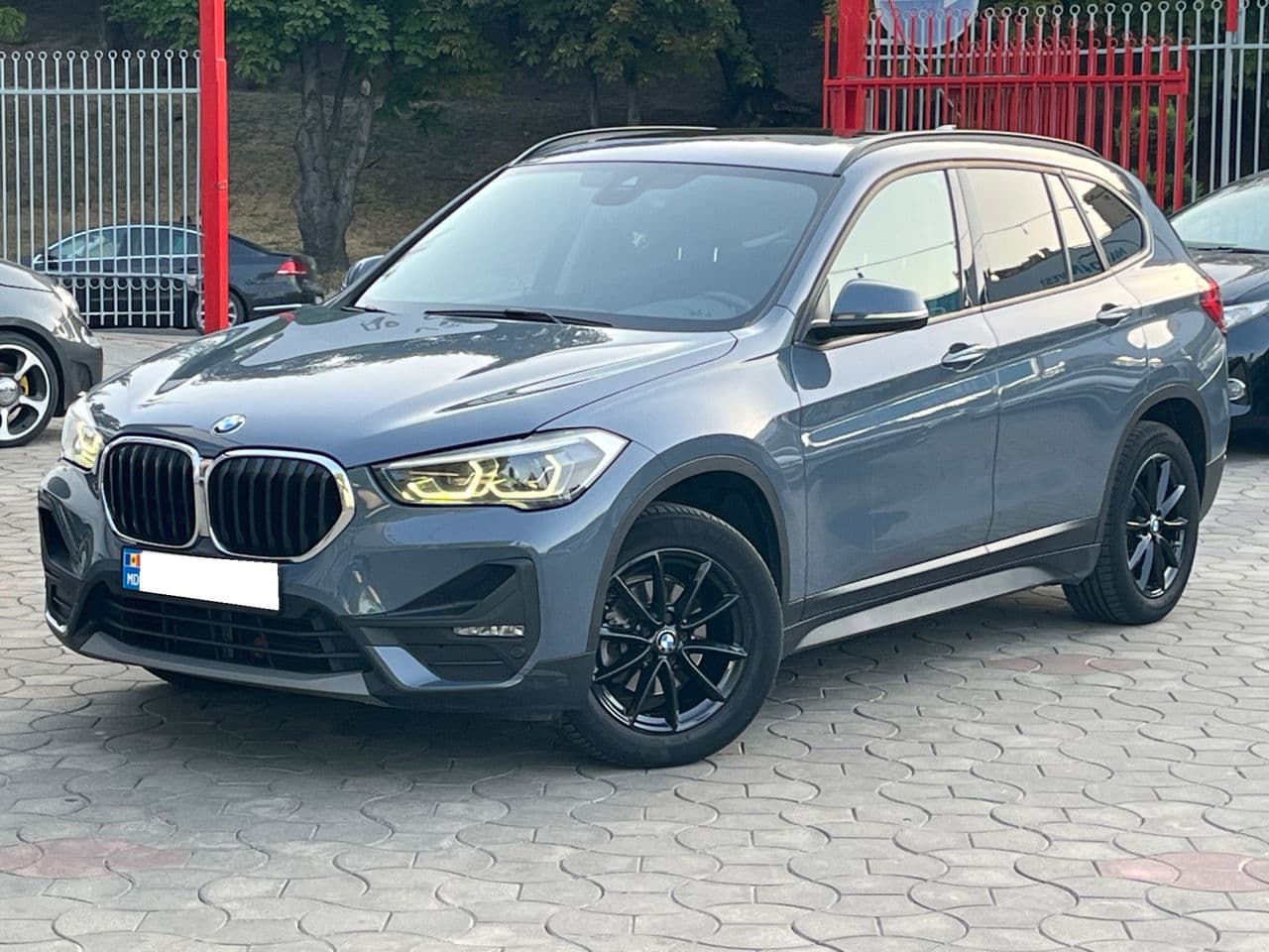 2020 BMW X1 1.6D — Miniatură 2