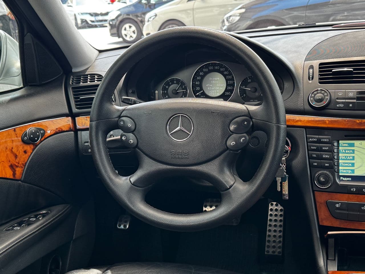 Mercedes E 220 2007 — Миниатюра 7