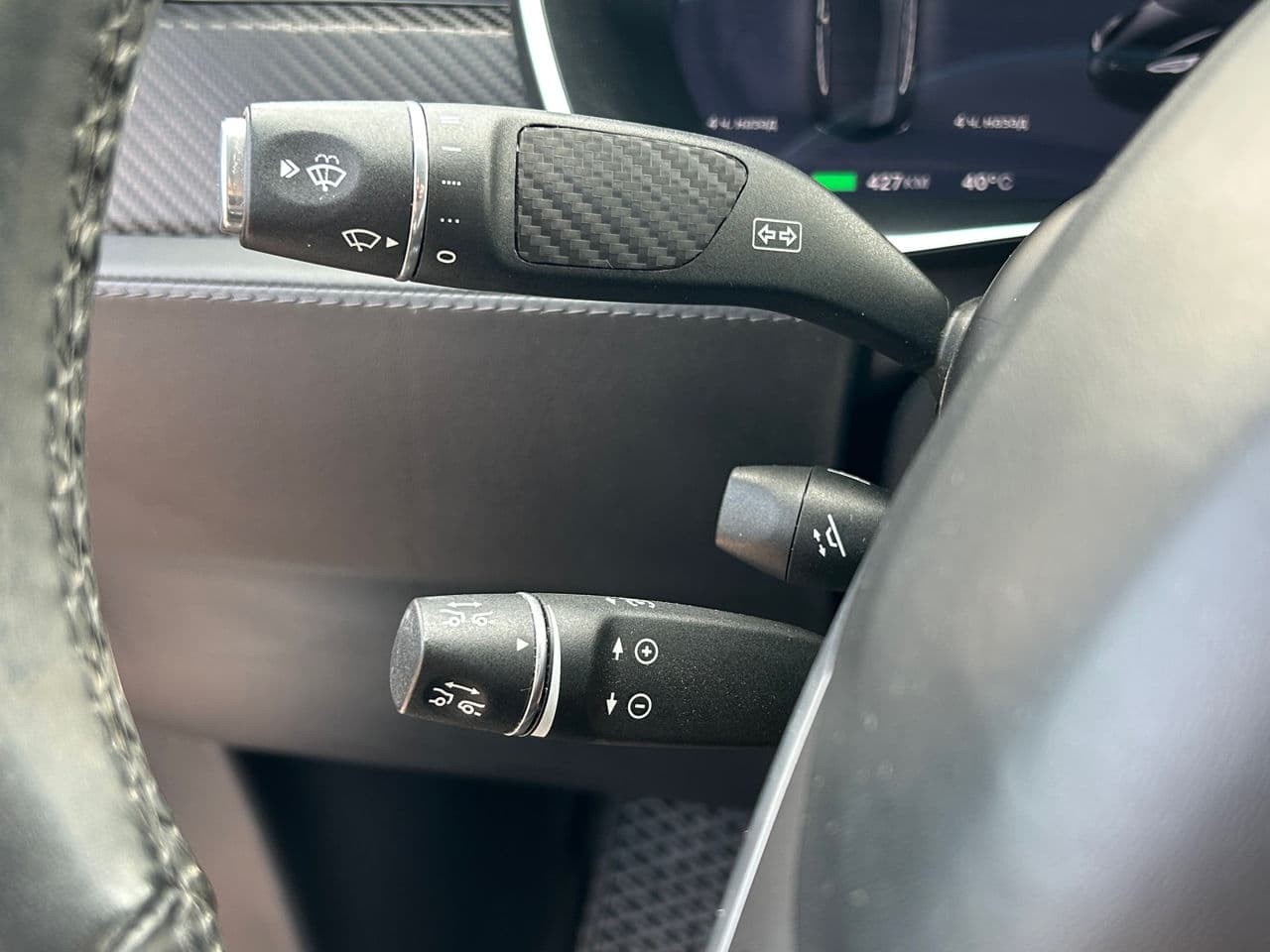 Tesla Model S 2017 — Миниатюра 8