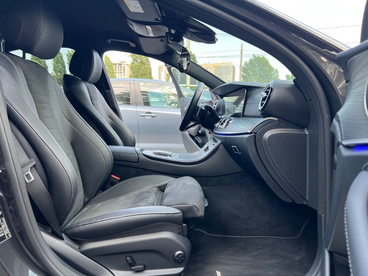 Mercedes E 220 2021 — Миниатюра 19