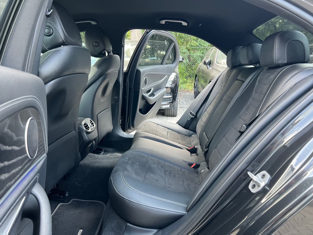Mercedes E 220 2021 — Миниатюра 21