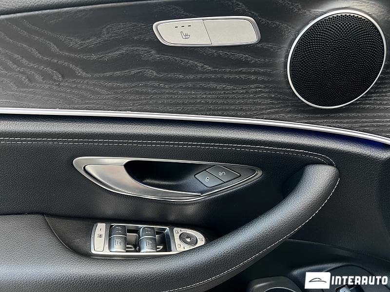 Mercedes E 220 2021 — Миниатюра 6