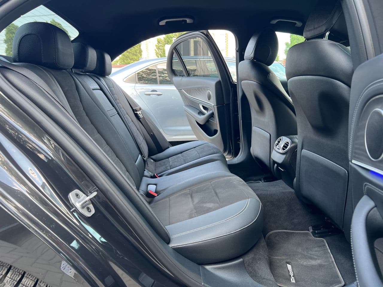Mercedes E 220 2021 — Миниатюра 20