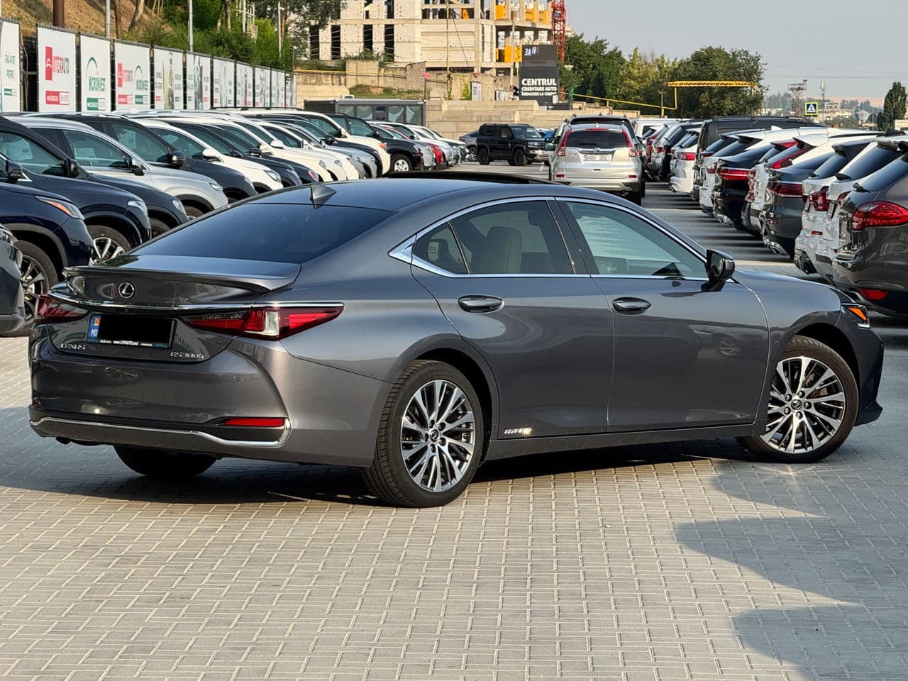 Lexus ES 300h 2019 — Миниатюра 3