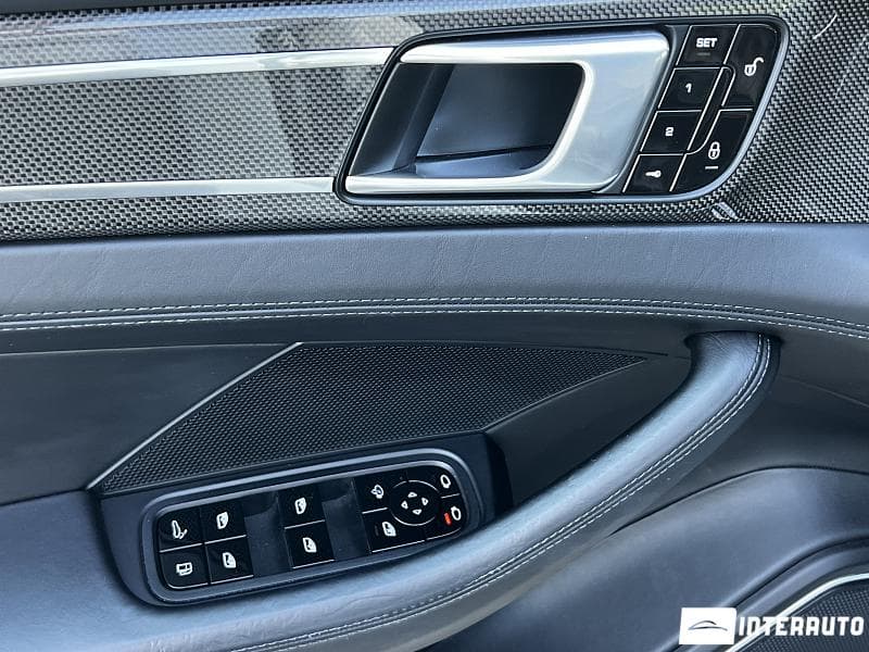Porsche Panamera 4 2017 — Миниатюра 17