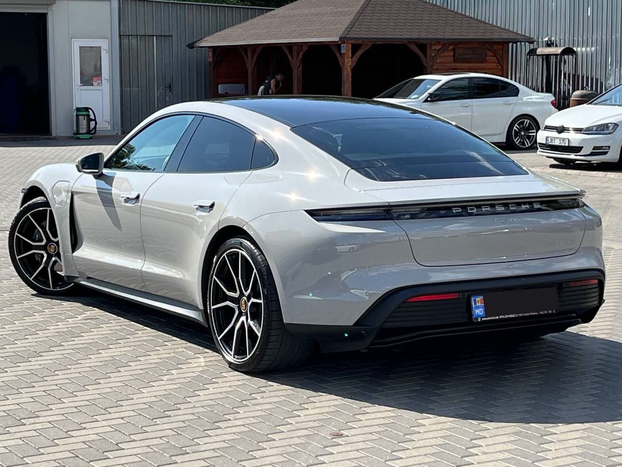 Porsche Taycan 2022 — Миниатюра 2