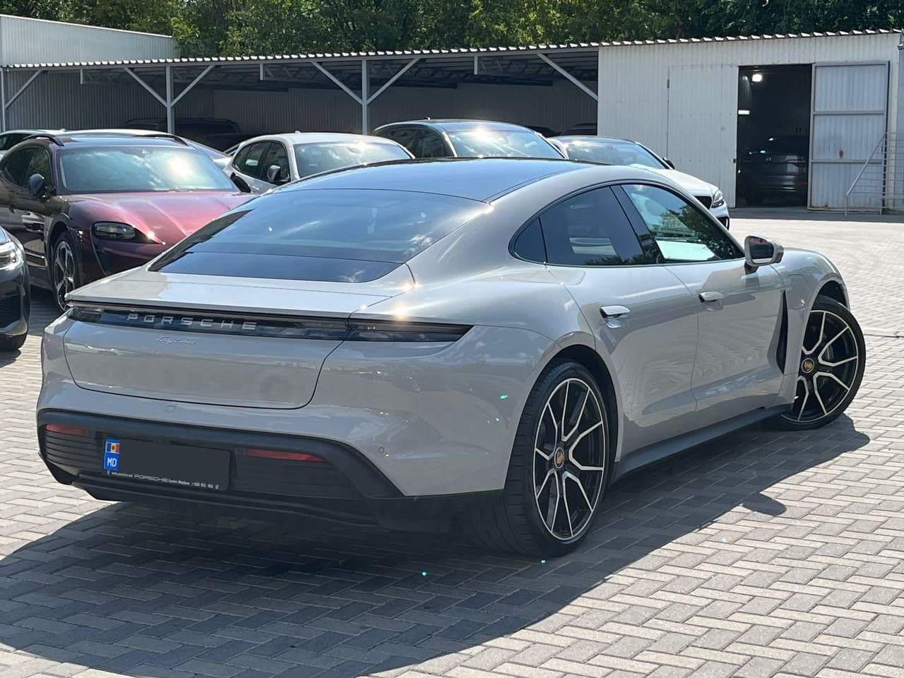 Porsche Taycan 2022 — Миниатюра 4