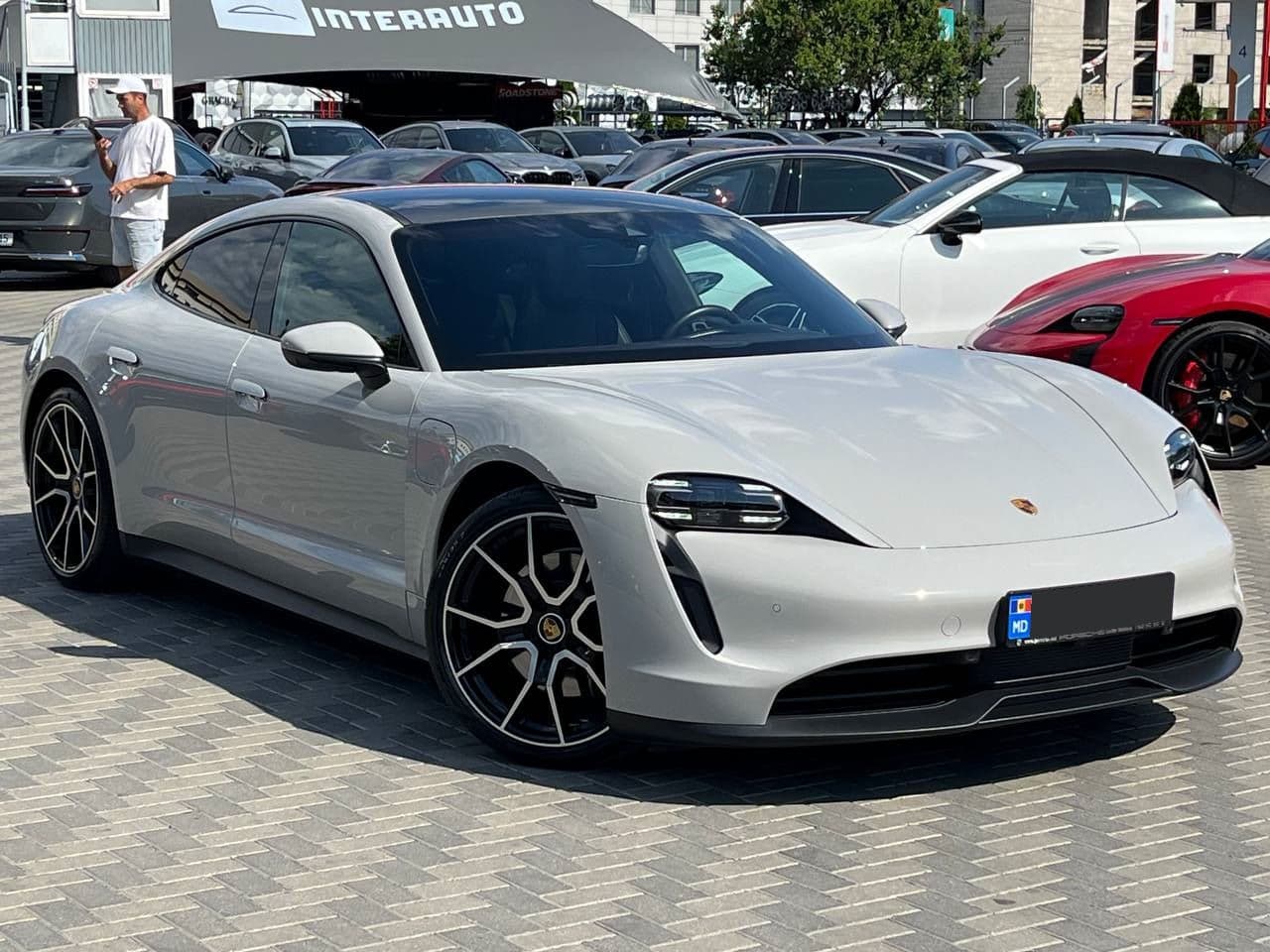 Porsche Taycan 2022 — Миниатюра 3