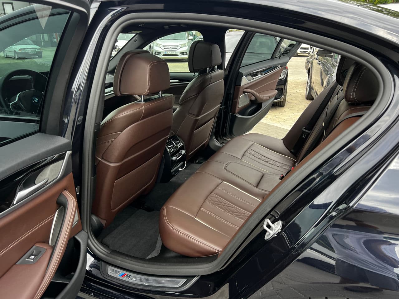 BMW 545e 2021 — Миниатюра 6