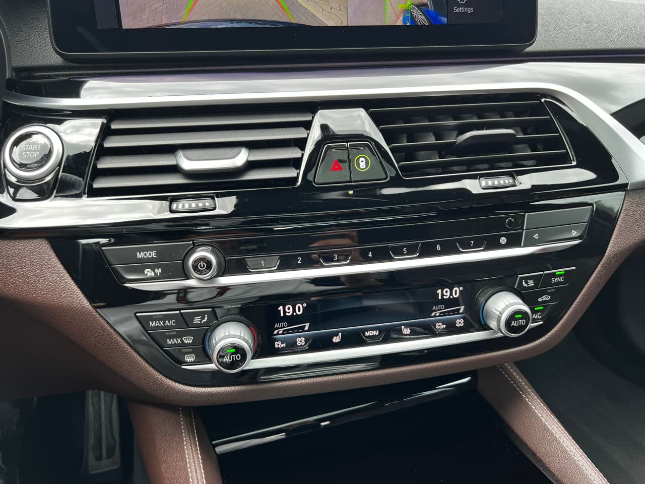 BMW 545e 2021 — Миниатюра 12