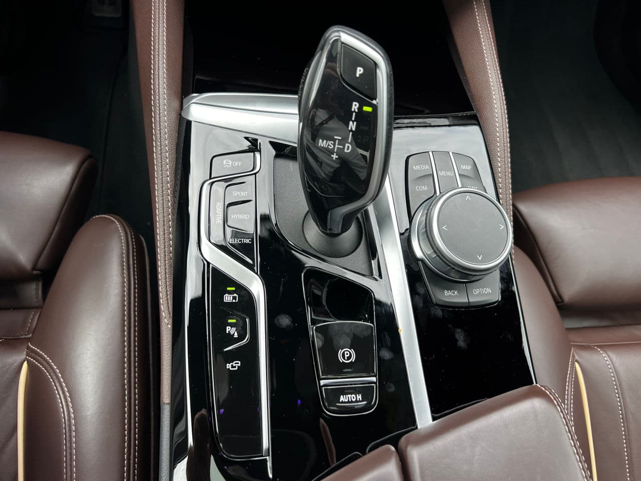 BMW 545e 2021 — Миниатюра 13