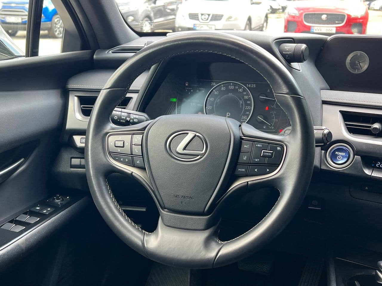 Lexus UX 250h 2021 — Миниатюра 9