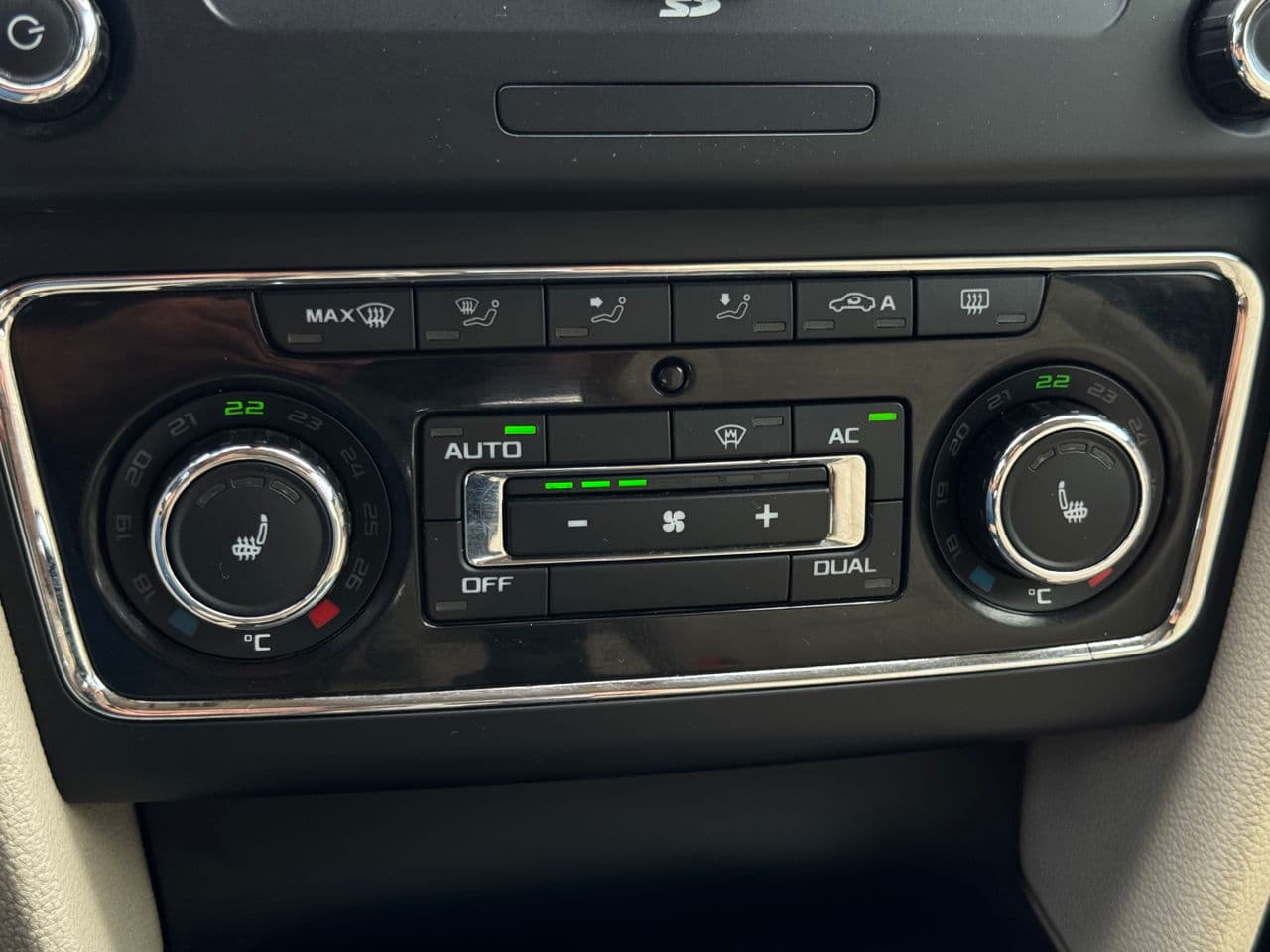 Skoda Superb 2012 — Миниатюра 11