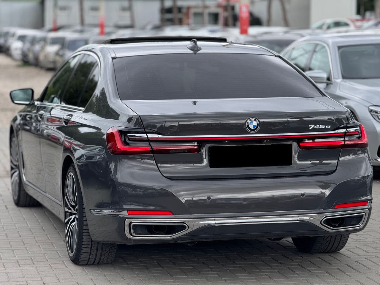 BMW 745e 2020 — Миниатюра 2