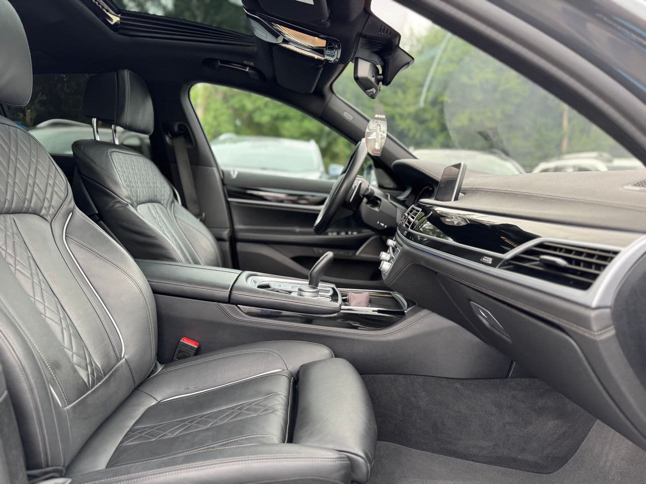BMW 745e 2020 — Миниатюра 24