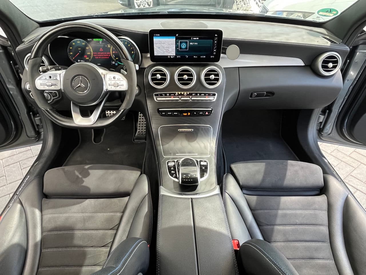 Mercedes C 300e 2021 — Миниатюра 7