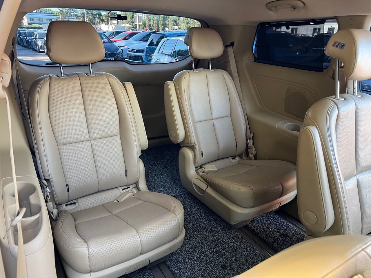 Kia Carnival 2016 — Миниатюра 23