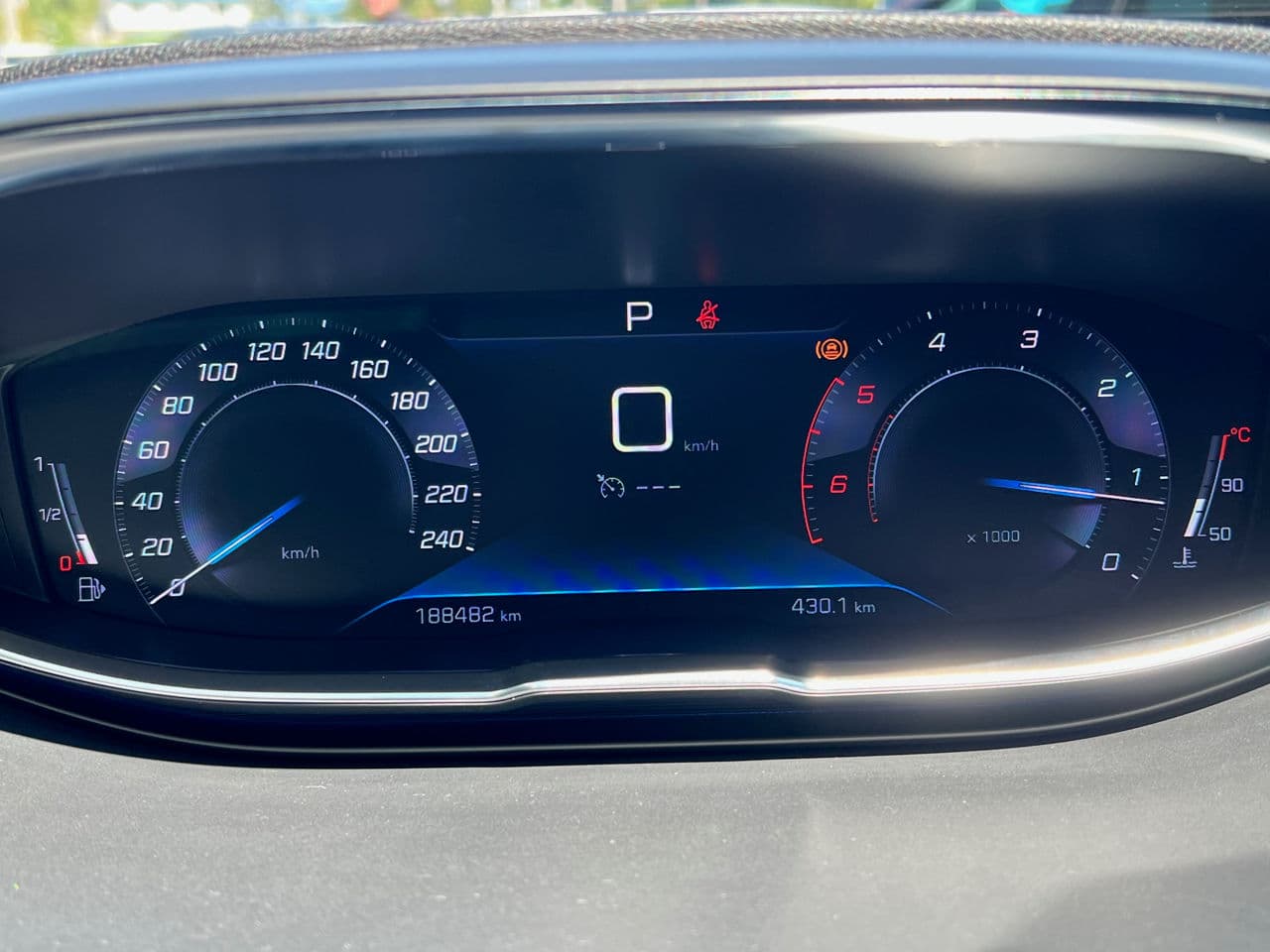 Peugeot 3008 2019 — Миниатюра 13