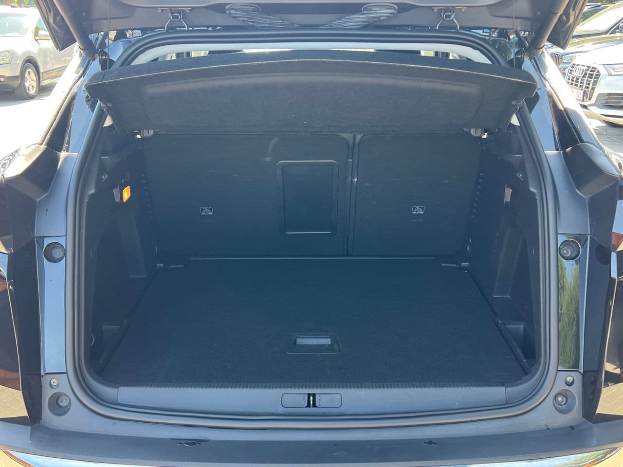 Peugeot 3008 2019 — Миниатюра 22