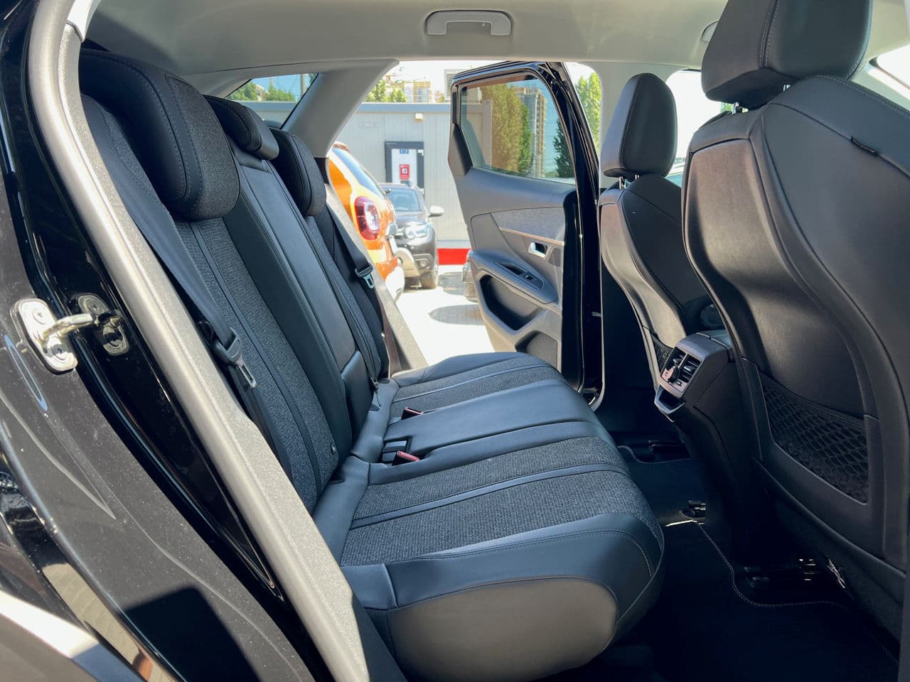 Peugeot 3008 2019 — Миниатюра 20