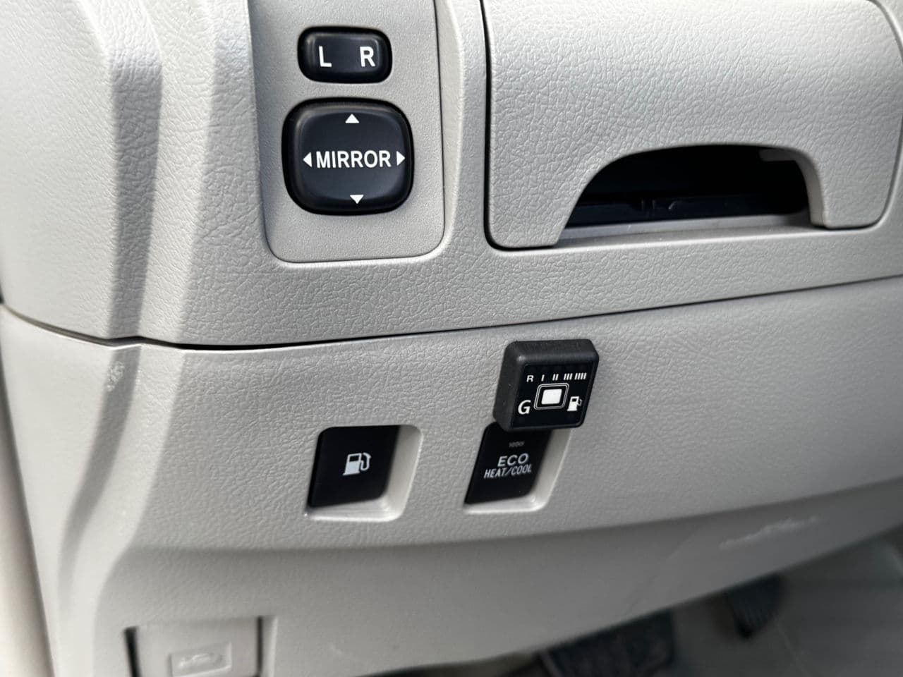 Toyota Camry 2009 — Миниатюра 18