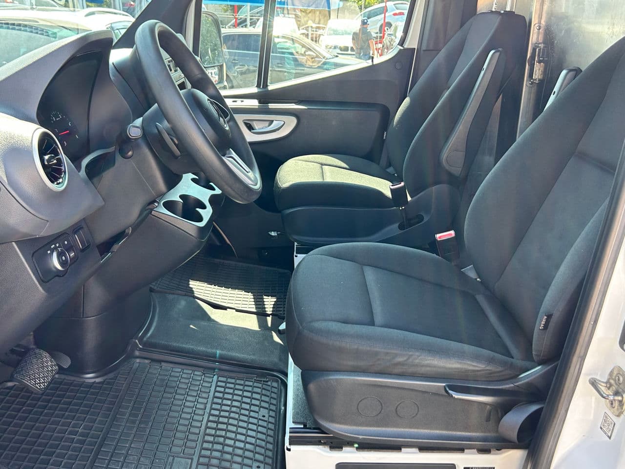 Mercedes Sprinter 2019 — Миниатюра 5