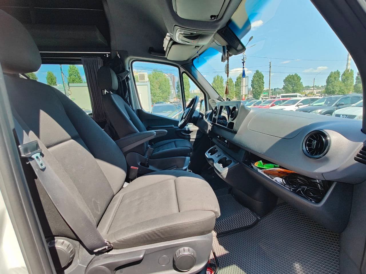 Mercedes Sprinter 2020 — Миниатюра 7