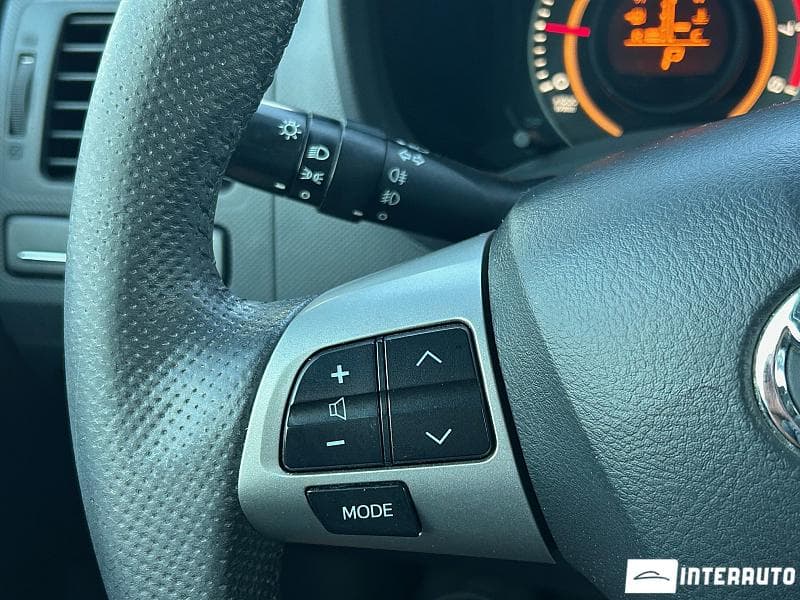 Toyota Auris 2011 — Миниатюра 9