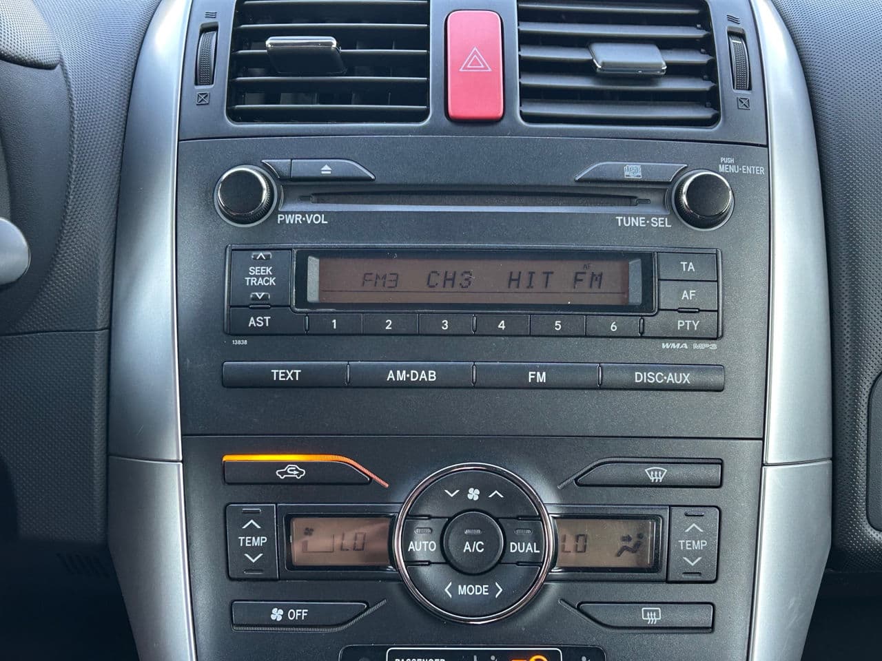 Toyota Auris 2011 — Миниатюра 14