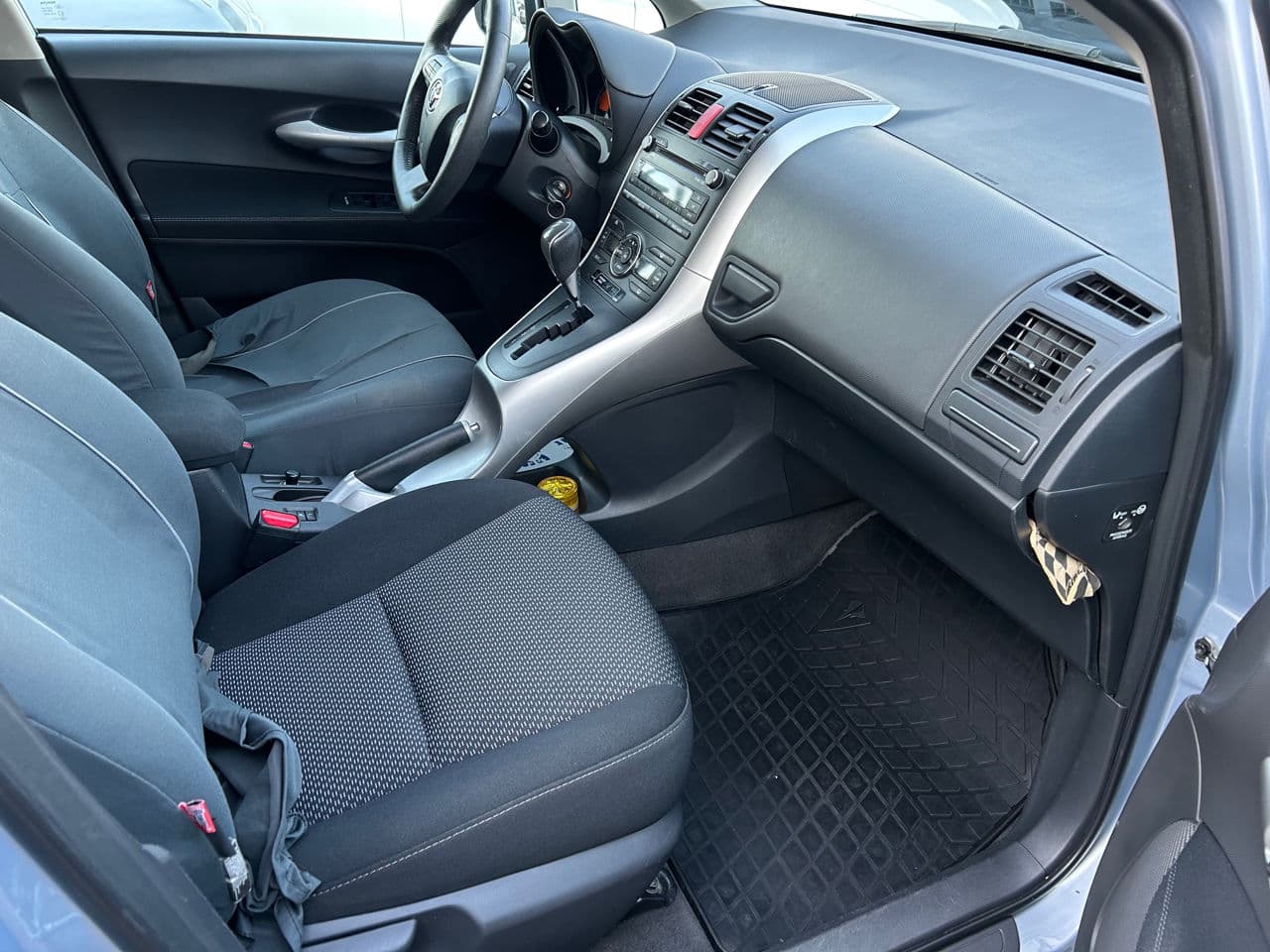 Toyota Auris 2011 — Миниатюра 15