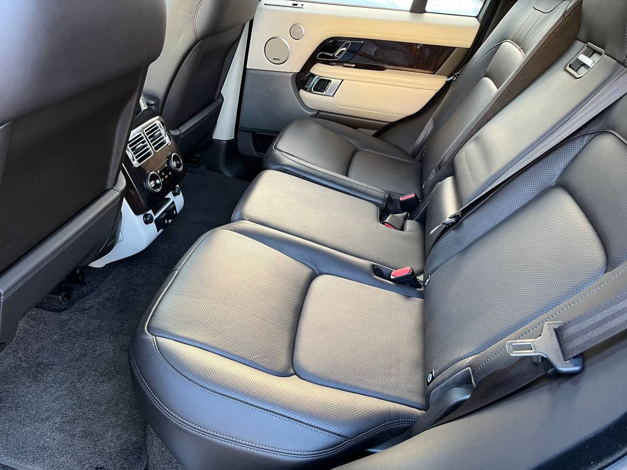 Land Rover Range Rover Vogue 2018 — Миниатюра 18