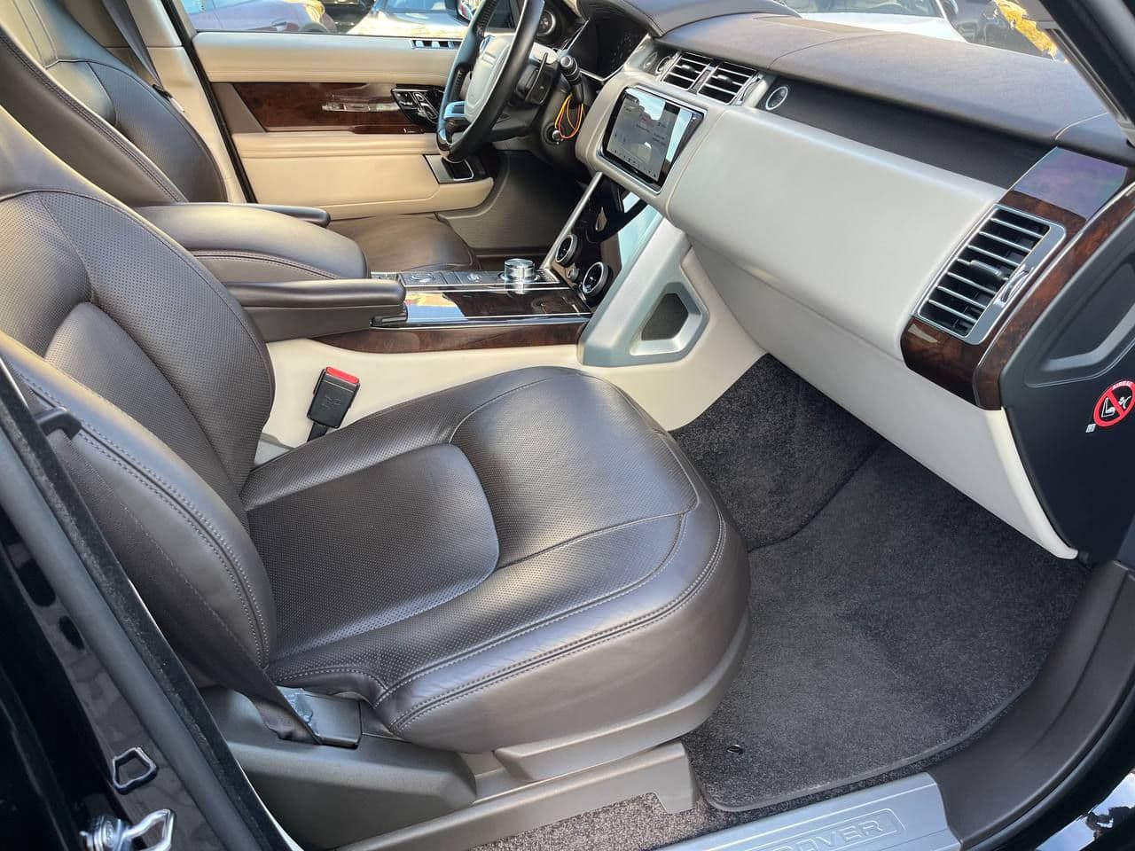 Land Rover Range Rover Vogue 2018 — Миниатюра 7