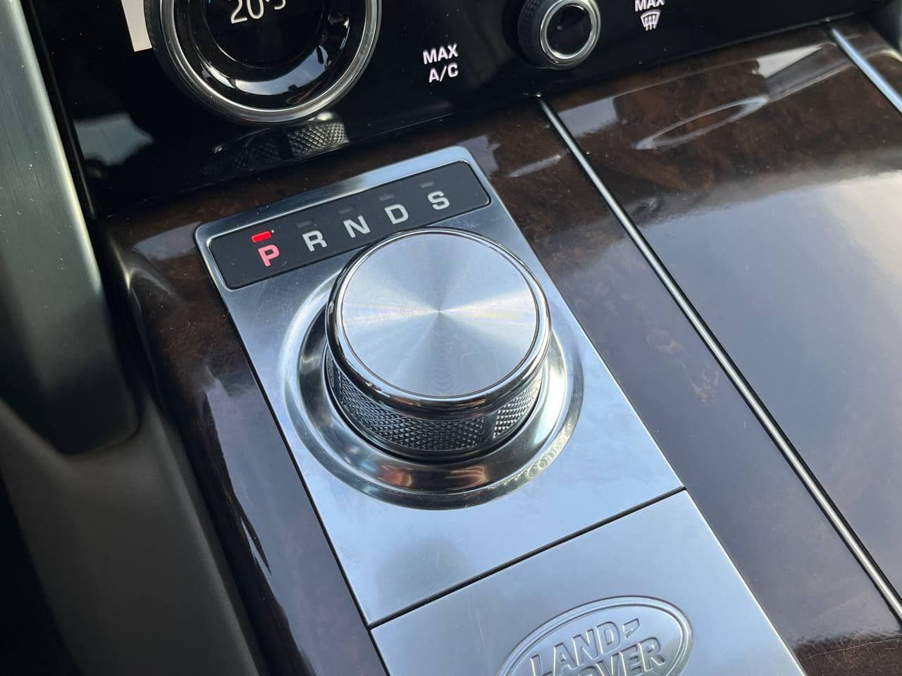 Land Rover Range Rover Vogue 2018 — Миниатюра 16