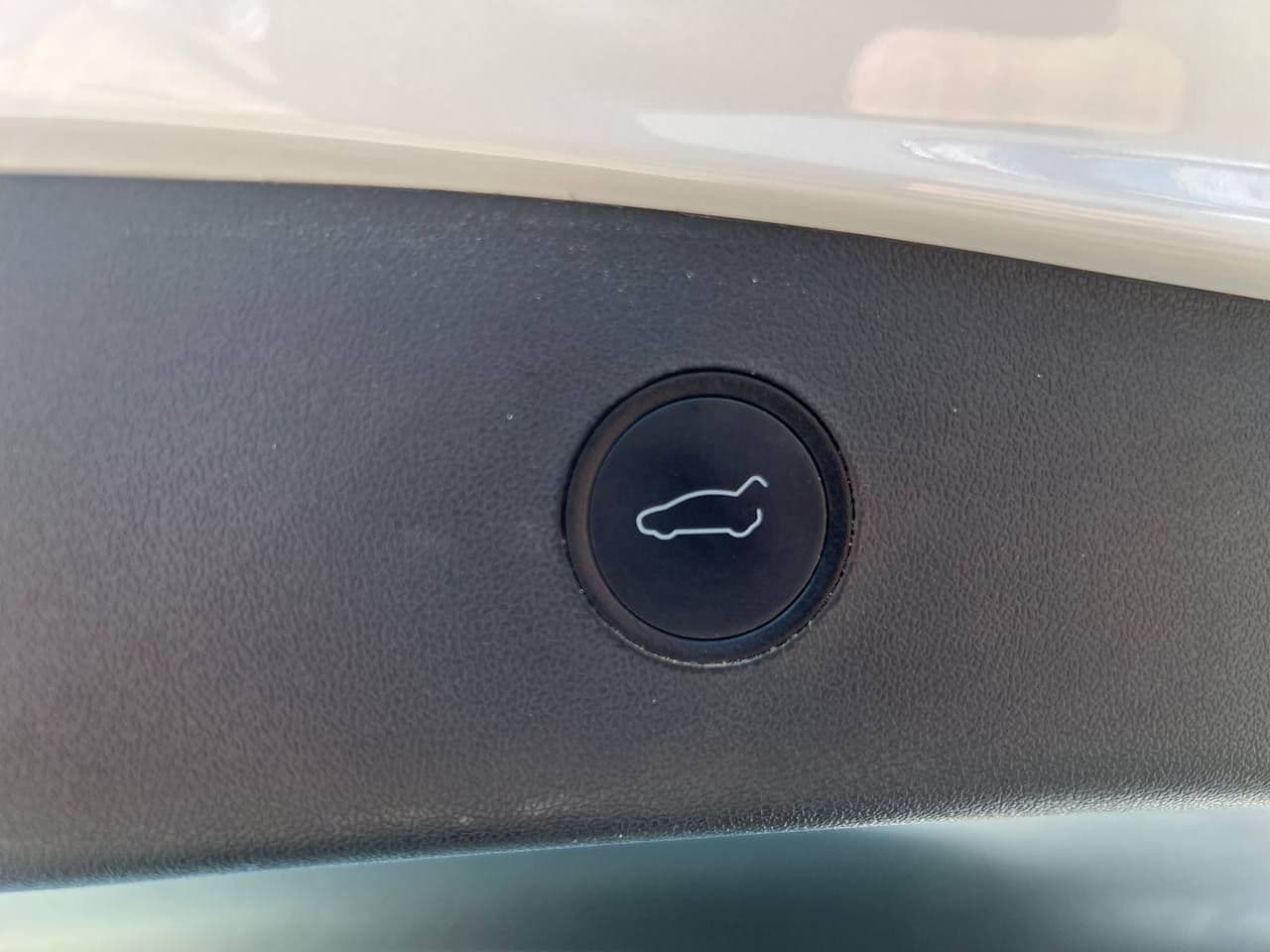 Tesla Model 3 2021 — Миниатюра 18