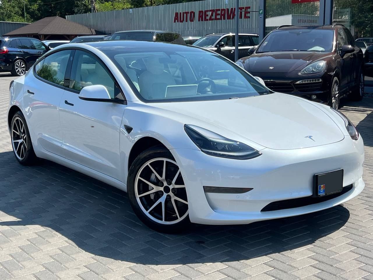 Tesla Model 3 2021 — Миниатюра 3