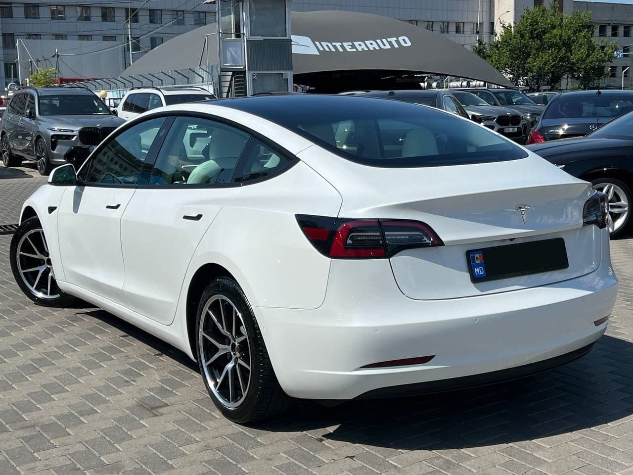 Tesla Model 3 2021 — Миниатюра 2