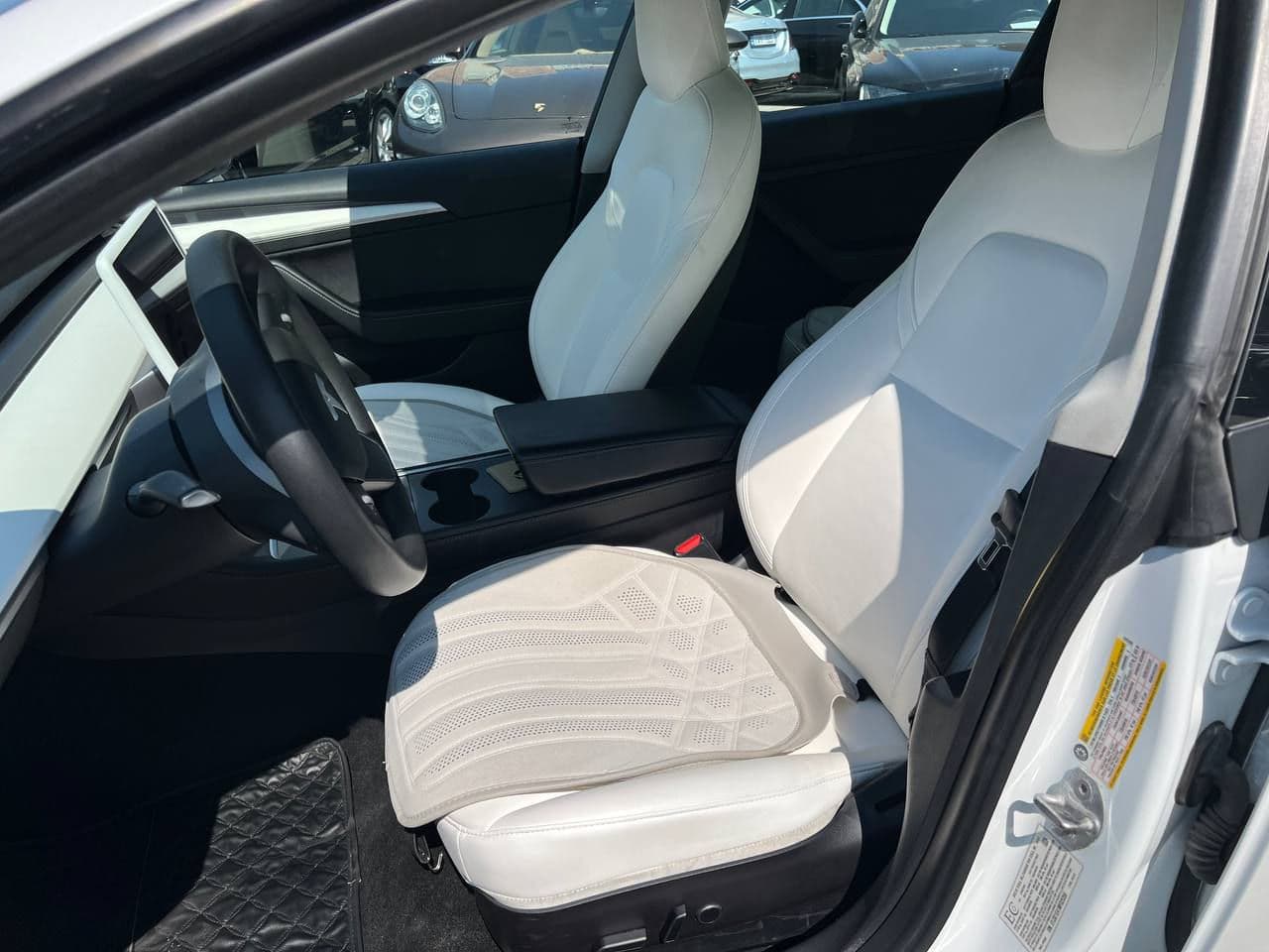 Tesla Model 3 2021 — Миниатюра 6