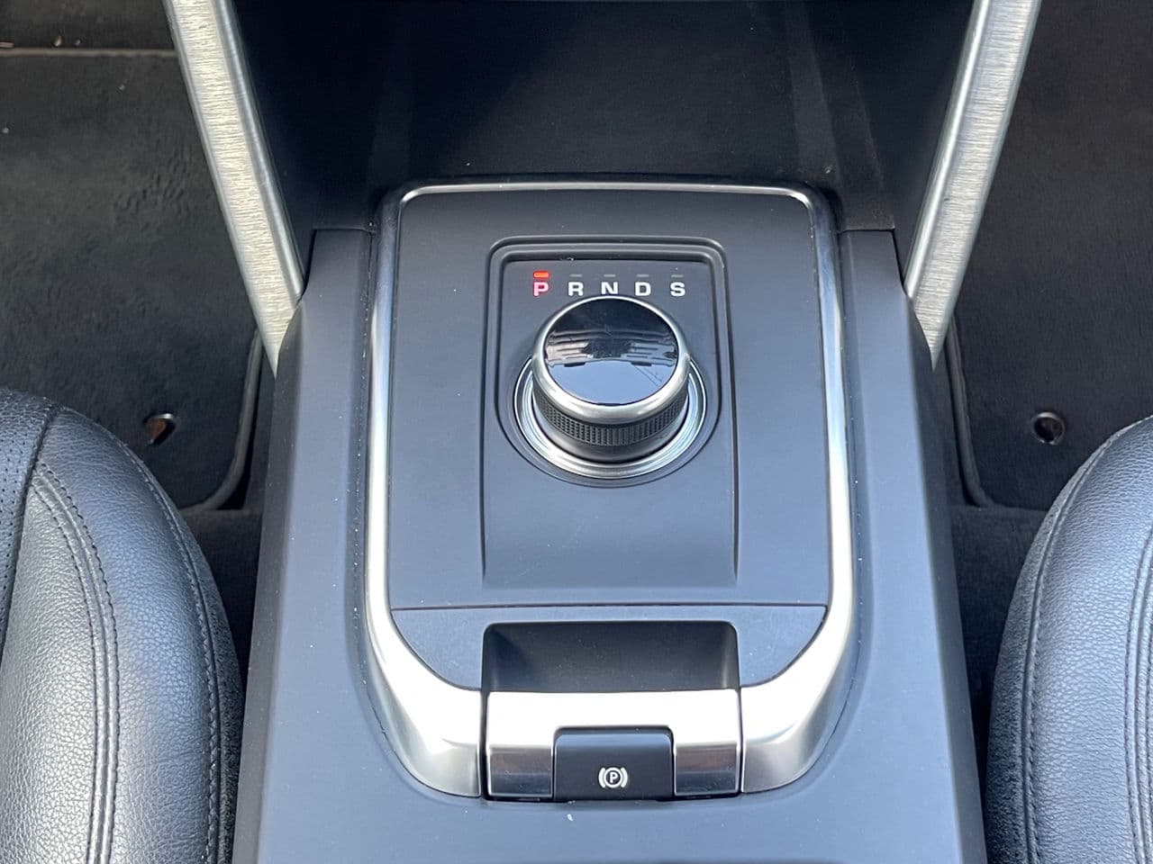 Land Rover Discovery Sport 2018 — Миниатюра 12