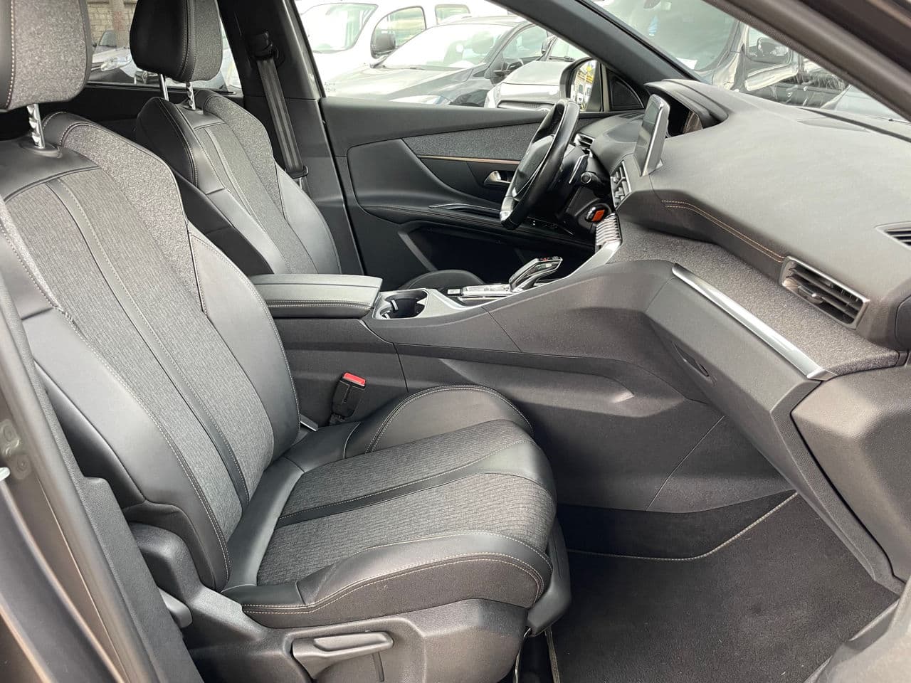 Peugeot 5008 2018 — Миниатюра 15