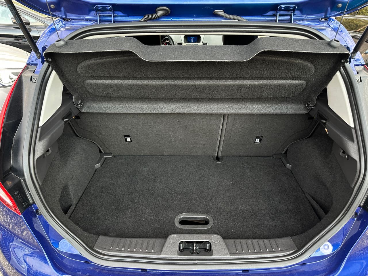 Ford Fiesta 2015 — Миниатюра 16