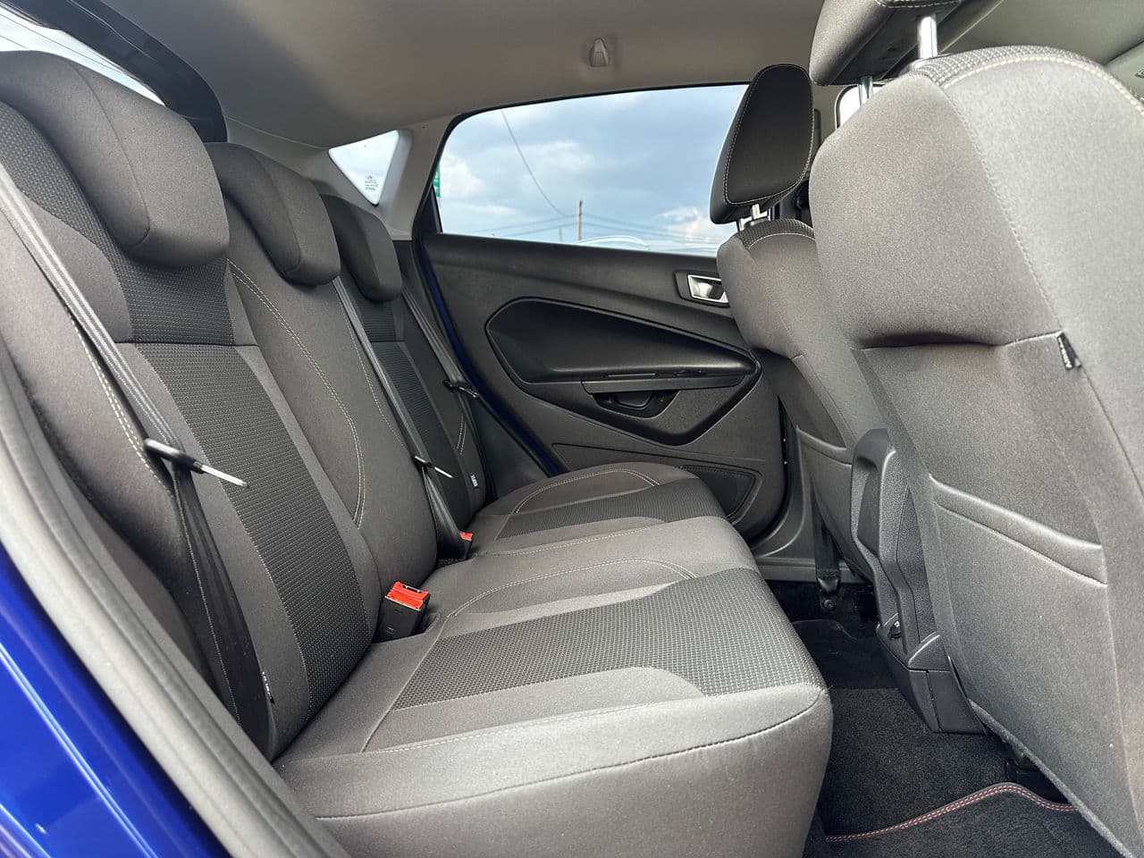 Ford Fiesta 2015 — Миниатюра 15