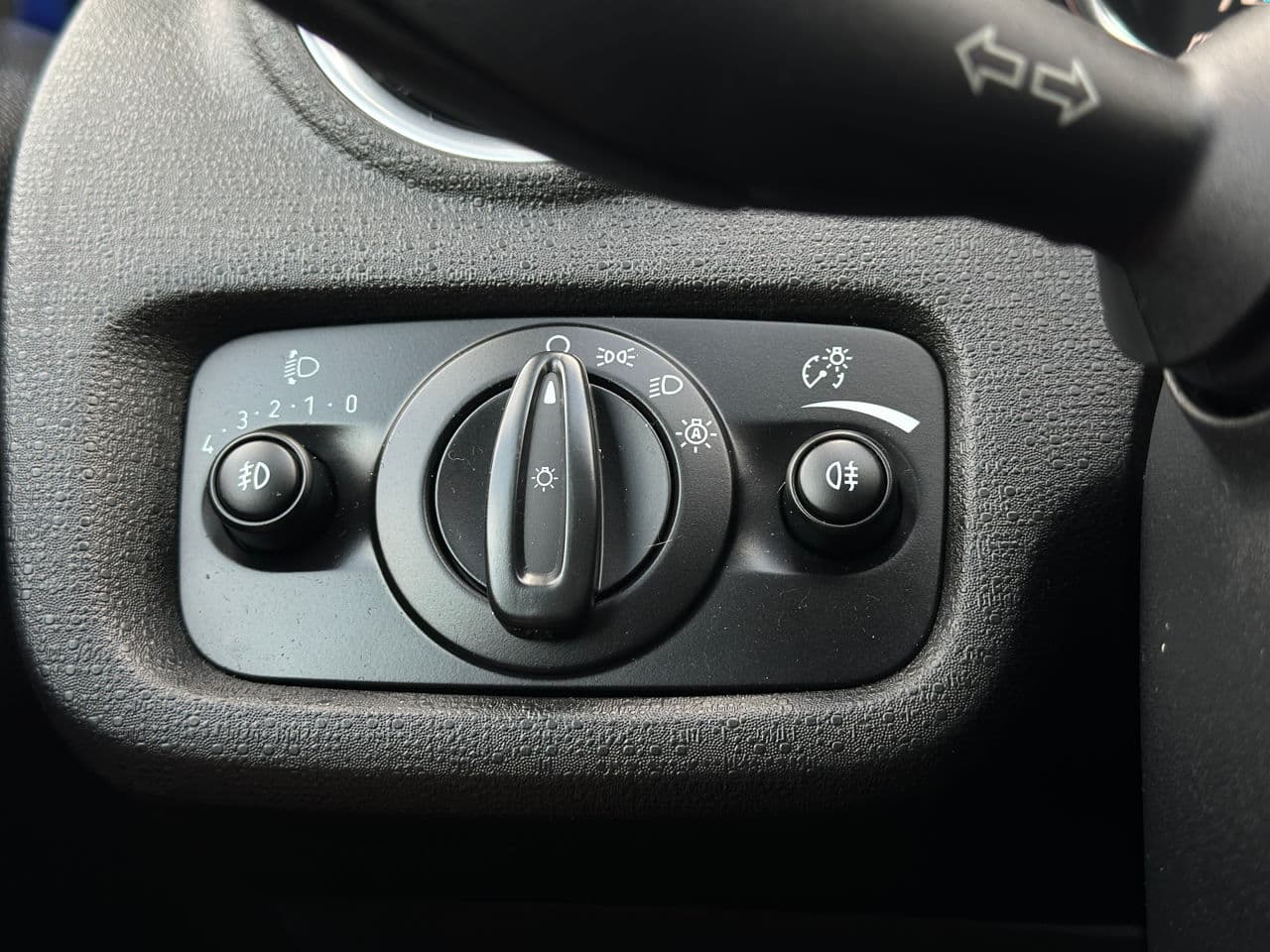 Ford Fiesta 2015 — Миниатюра 8
