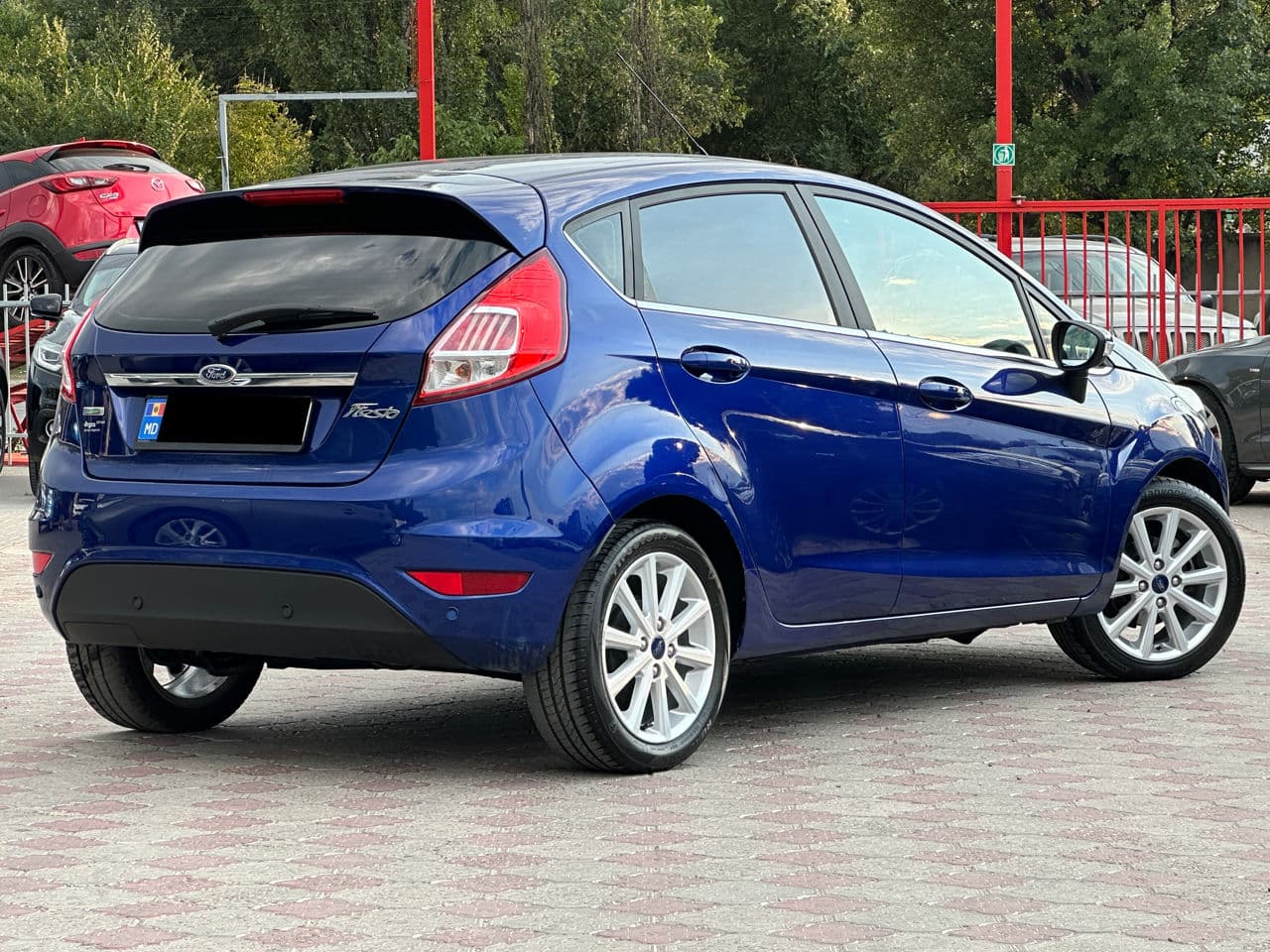 Ford Fiesta 2015 — Миниатюра 3