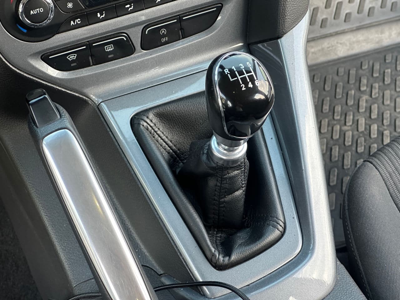 Ford Focus 2011 — Миниатюра 12