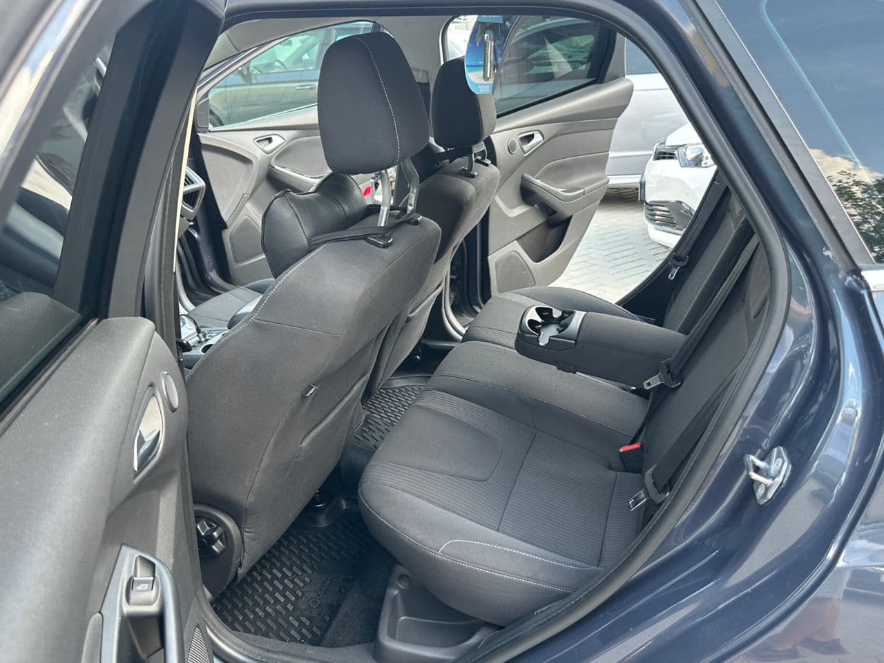 Ford Focus 2011 — Миниатюра 13