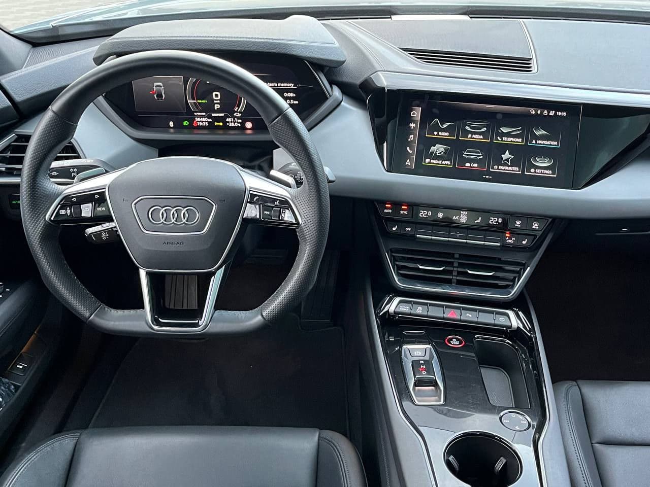 Audi E-tron GT 2022 — Миниатюра 9